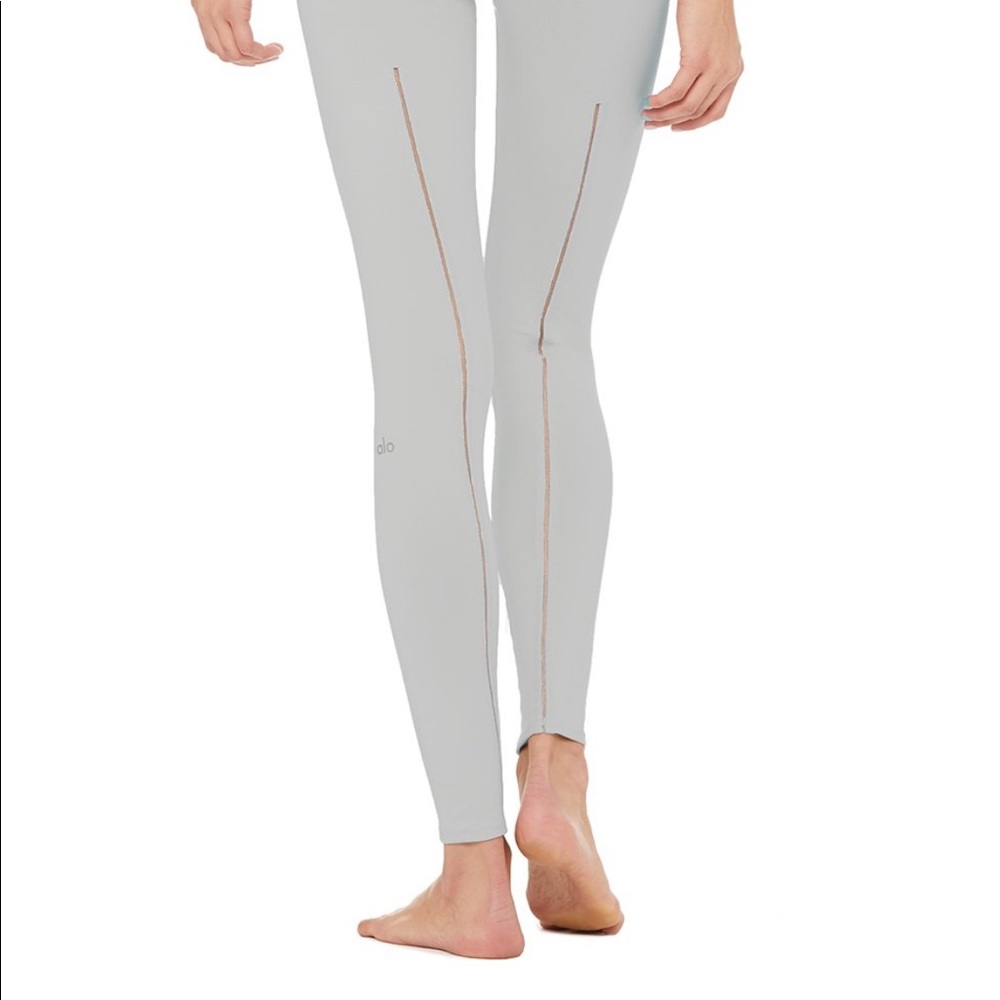 ALO YOGA high waist leggings size M gravel color